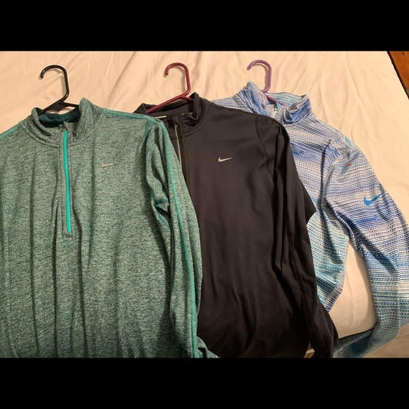Nike pullovers - Picture 1 of 5